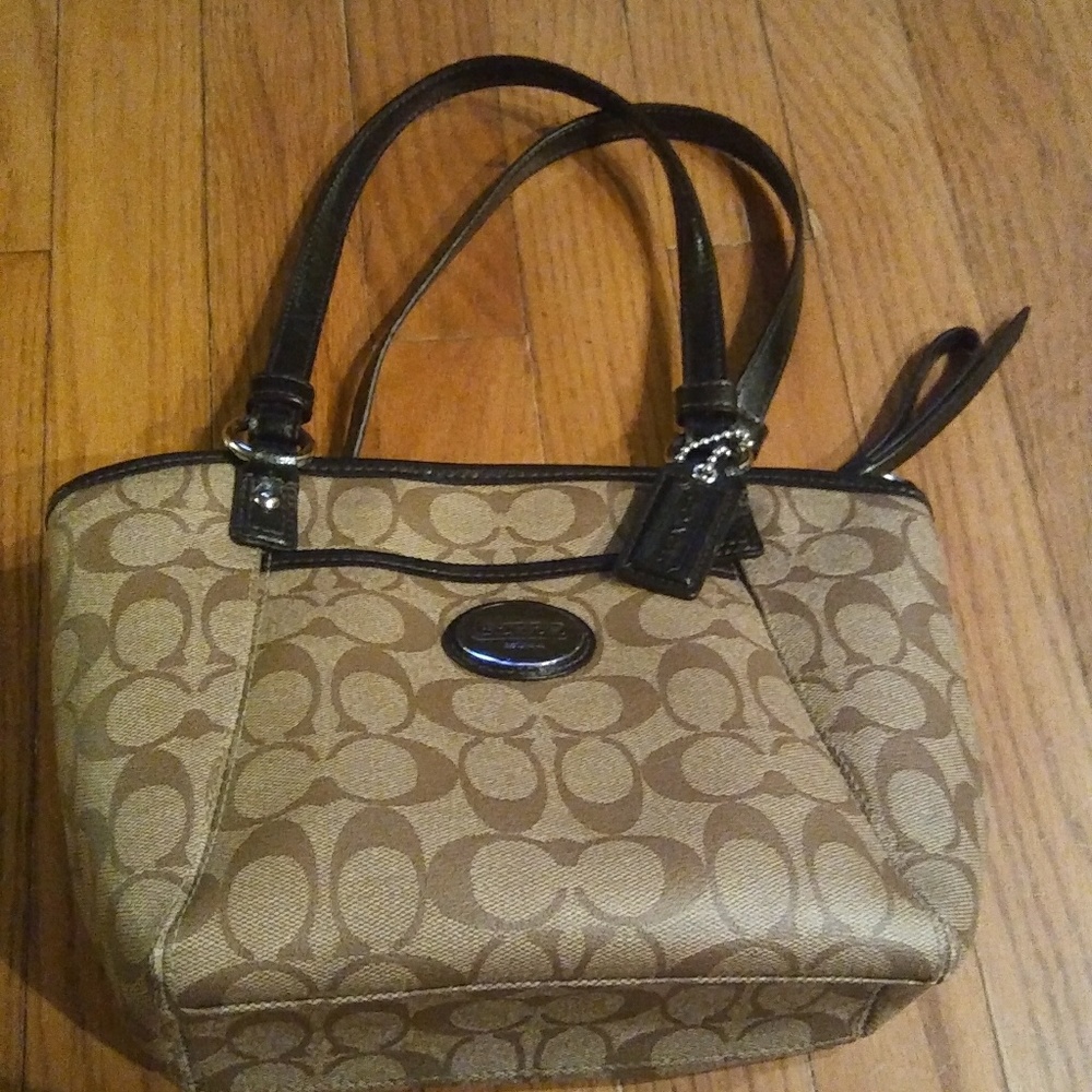 Coach Purse F20097